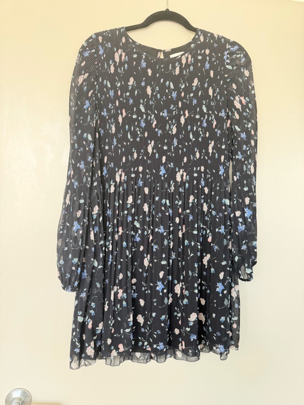 Aritzia Wilfred Barossa Pleated Dress